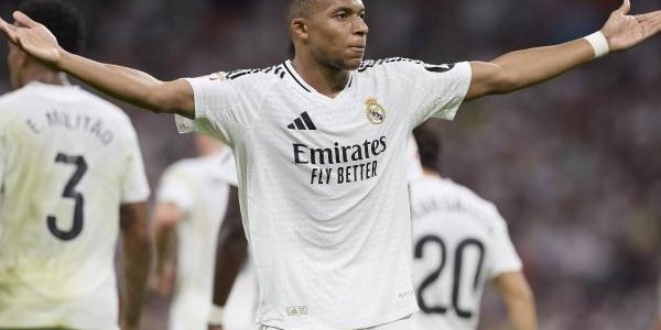 欧冠巅峰对决：利物浦VS皇马，安菲尔德上演生死战！