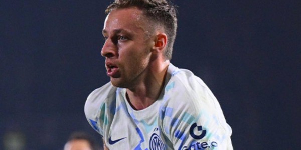 足坛一夜！利物浦1-2爆冷，巴萨3-0出局，皇马再遭打击，国米0-0